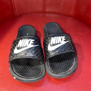 nike slides